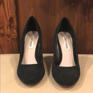 Steve Madden Suede Pumps